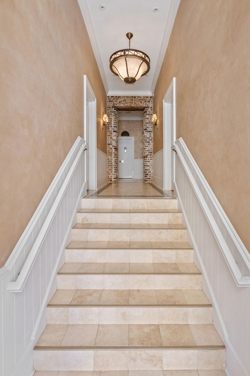 85 Cumberland St #5, Charleston, SC 29401
