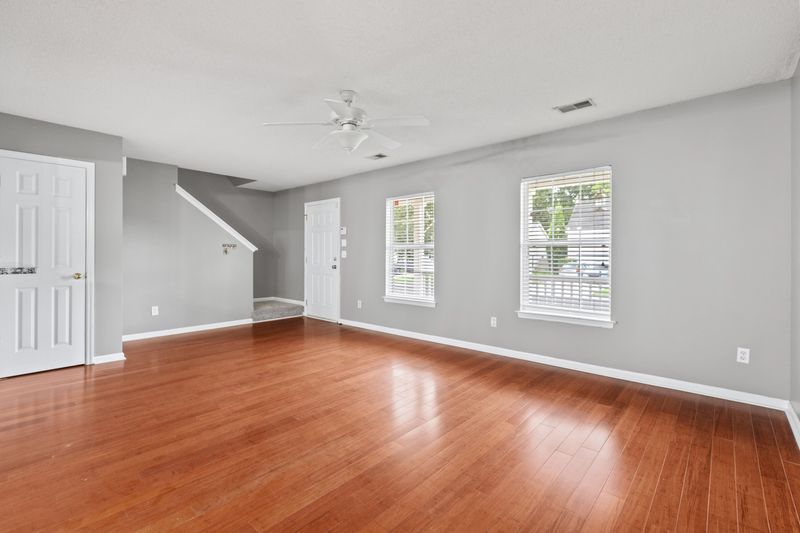 8774 Tigershark Ave, North Charleston, SC 29406
