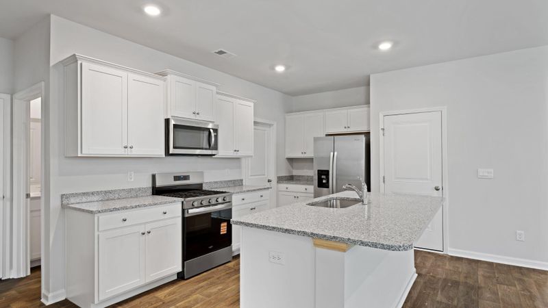 800 Long Bluff Rd, Summerville, SC 29486