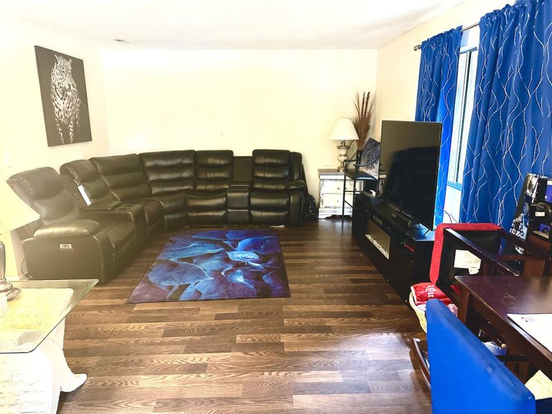 4321 Great Oak Dr, North Charleston, SC 29418