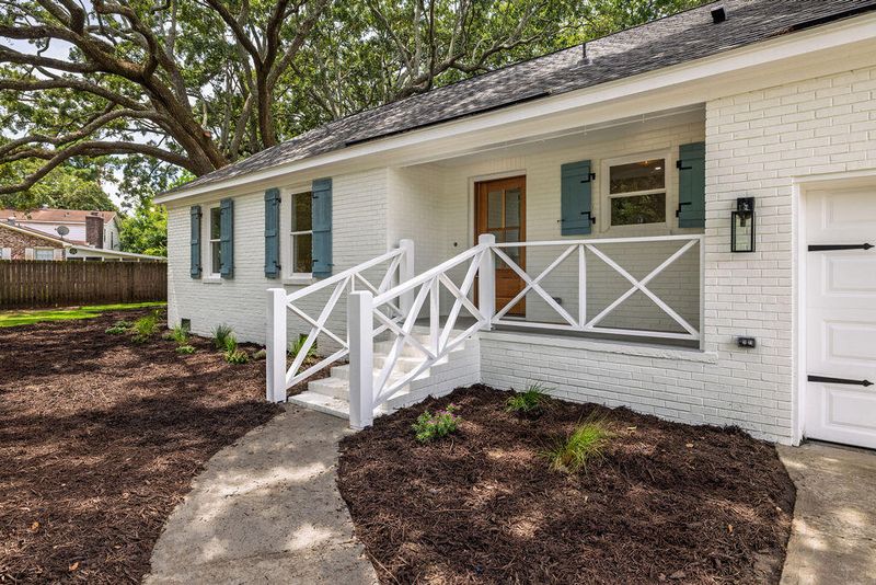 1154 Island View Dr, Mount Pleasant, SC 29464