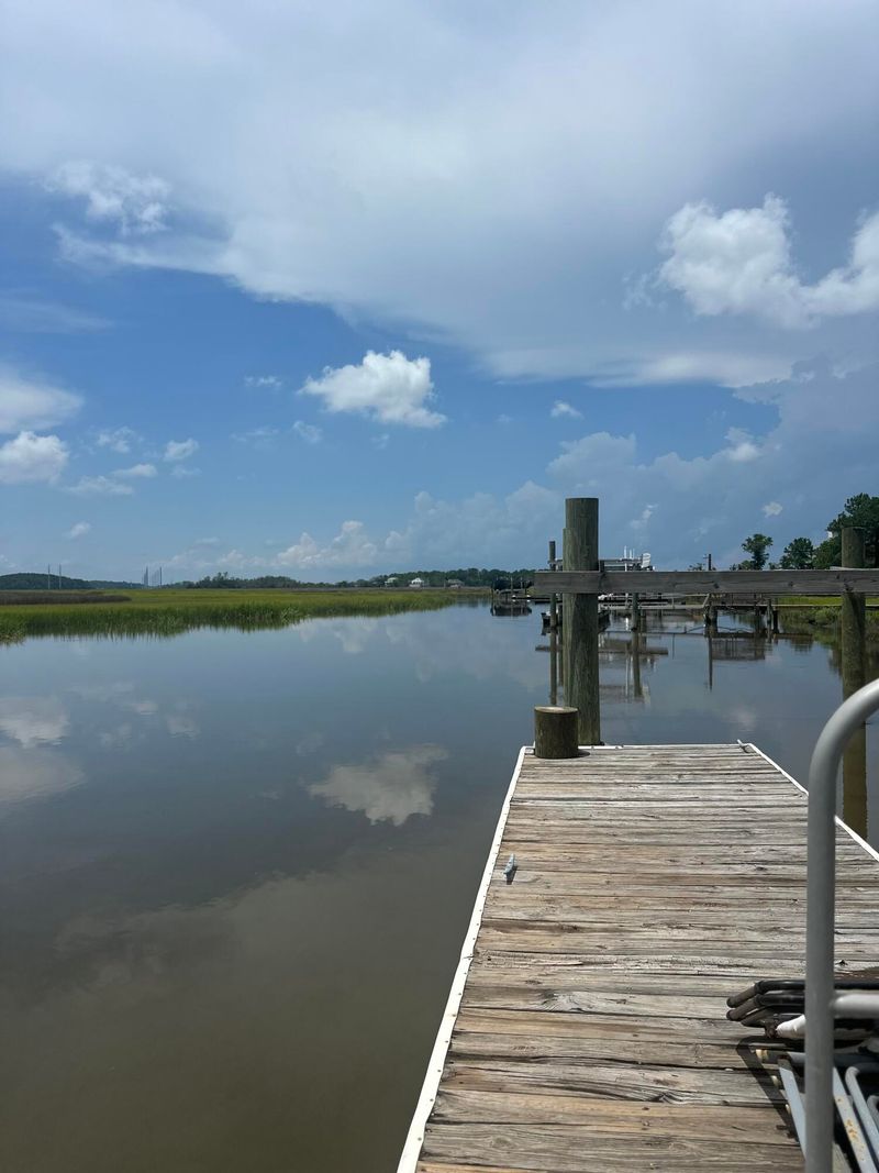 1875 Headquarters Plantation Dr, Johns Island, SC 29455