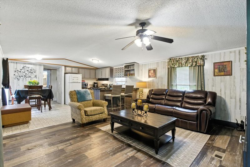 175 Koger Dr, Summerville, SC 29483
