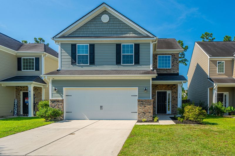 662 Redbud Ln, Summerville, SC 29486