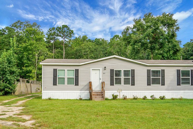 317 Pooshee Plantation Way, Bonneau, SC 29431