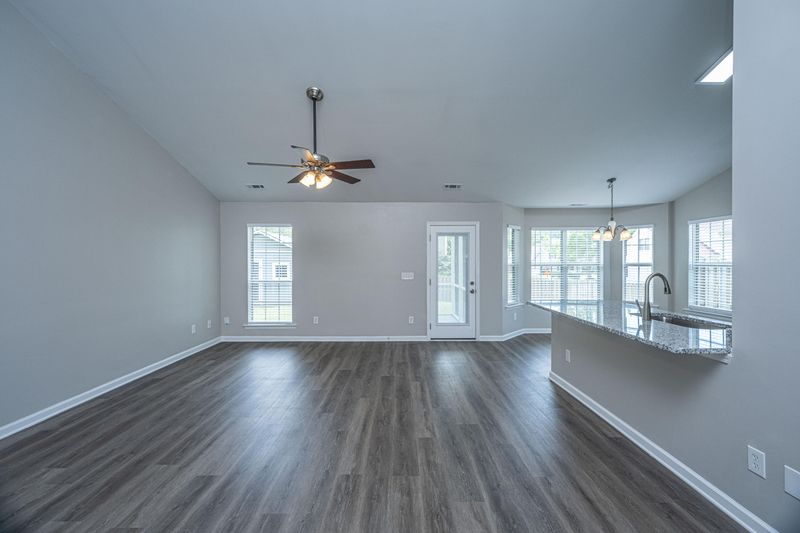 136 Rosario Dr, Summerville, SC 29483