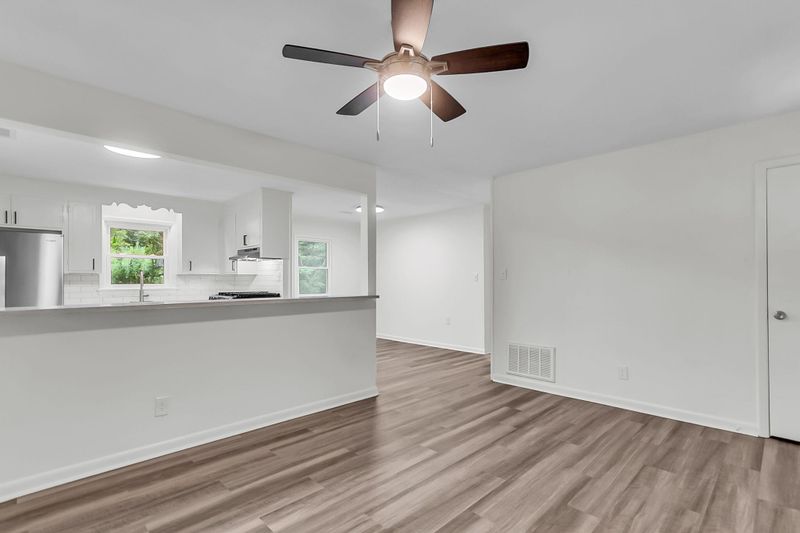 210 Arbor Rd, Summerville, SC 29485