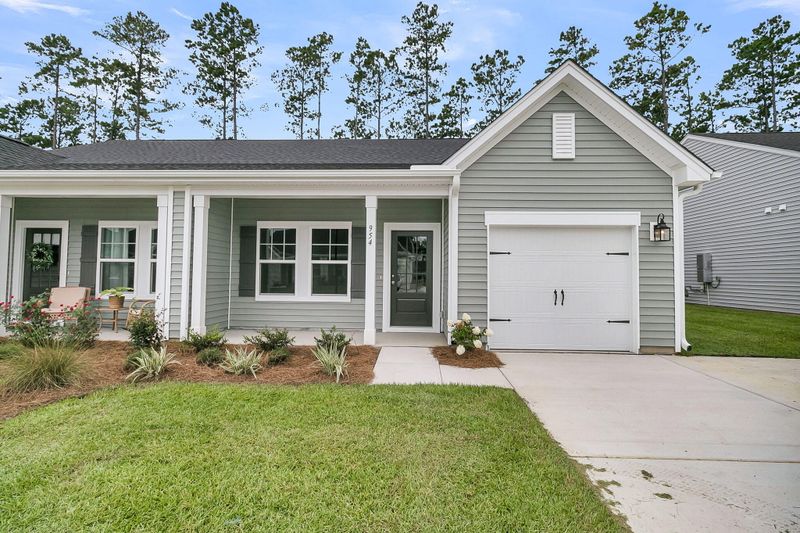954 Dusk Dr, Summerville, SC 29486