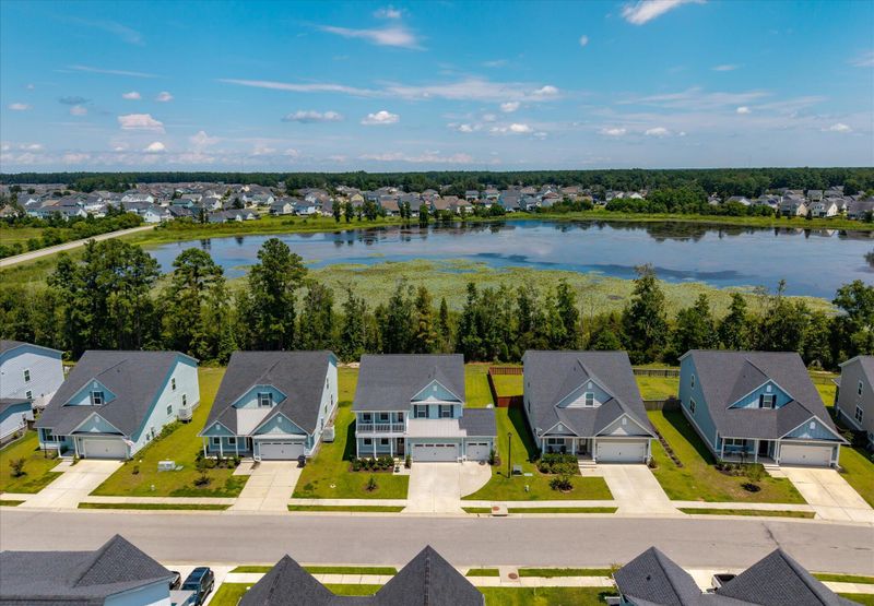 612 Black Pine Rd, Moncks Corner, SC 29461