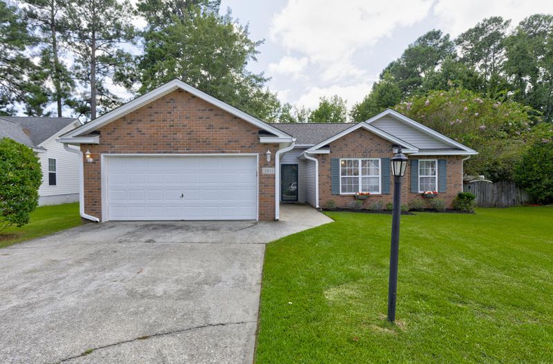 1011 Cobblestone Blvd, Summerville, SC 29486