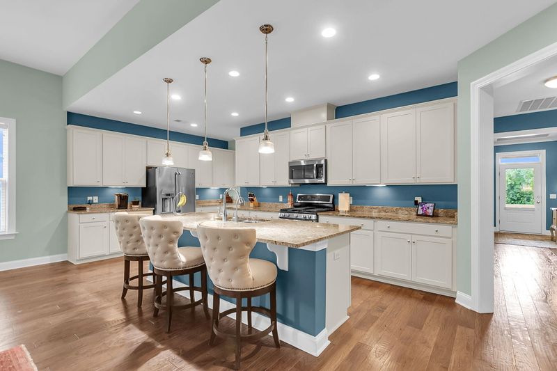1007 Central Ponds Dr, Summerville, SC 29483