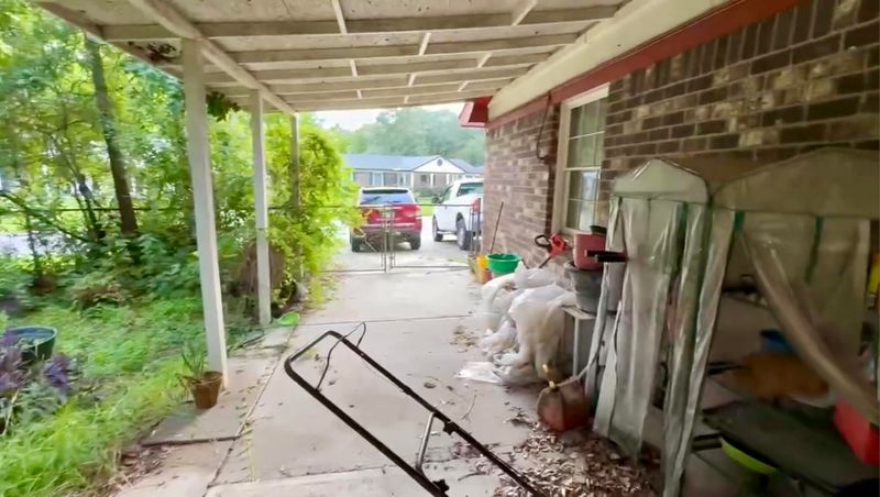16 Kenilworth Rd, Goose Creek, SC 29445