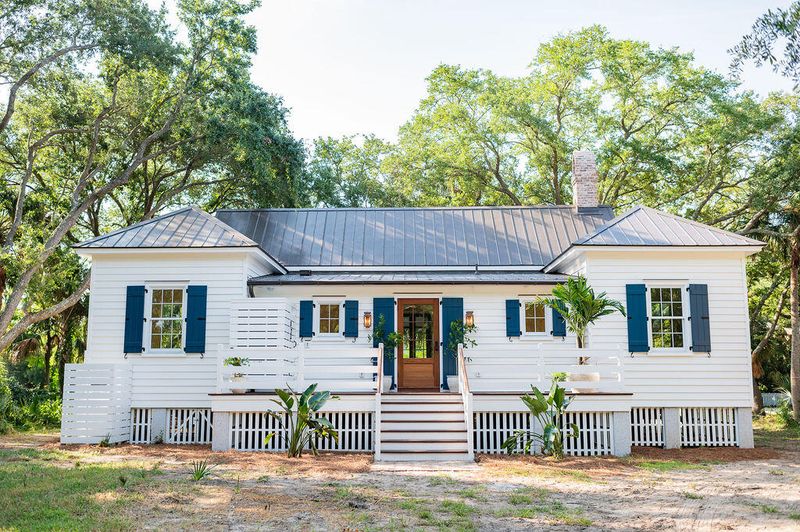 2524 Middle St, Sullivans Island, SC 29482