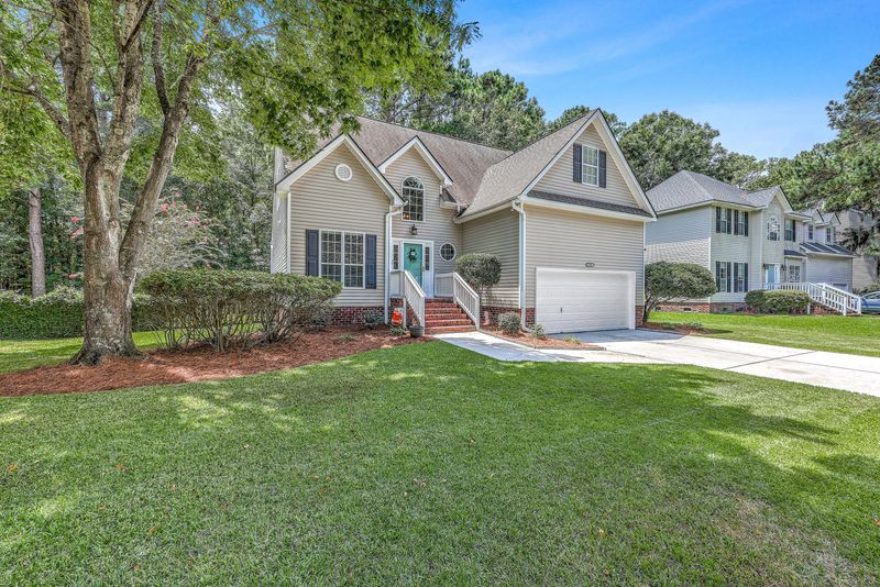 1912 N Smokerise Way, Mount Pleasant, SC 29466