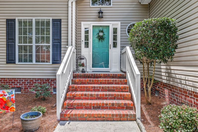 1912 N Smokerise Way, Mount Pleasant, SC 29466