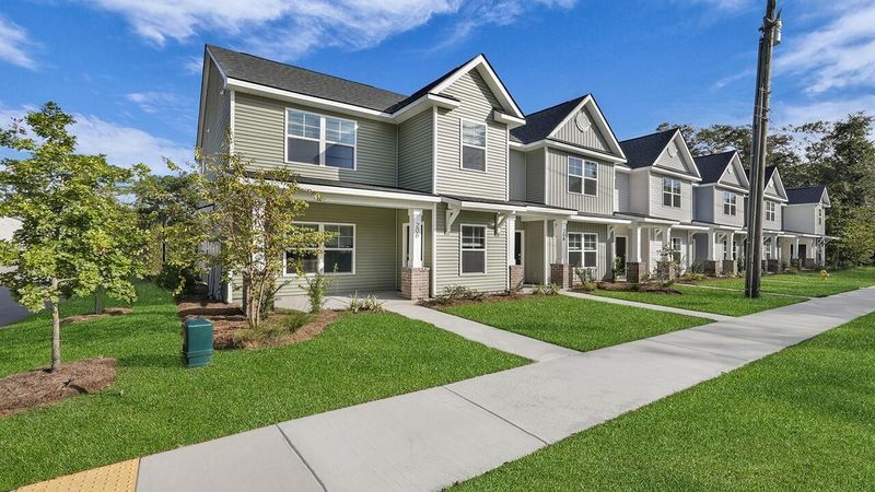 206 Garbon Dr, Summerville, SC 29485