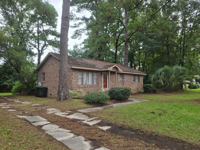 122 Virginia St, Goose Creek, SC 29445