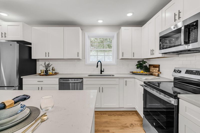 1577 Brownswood Rd, Johns Island, SC 29455