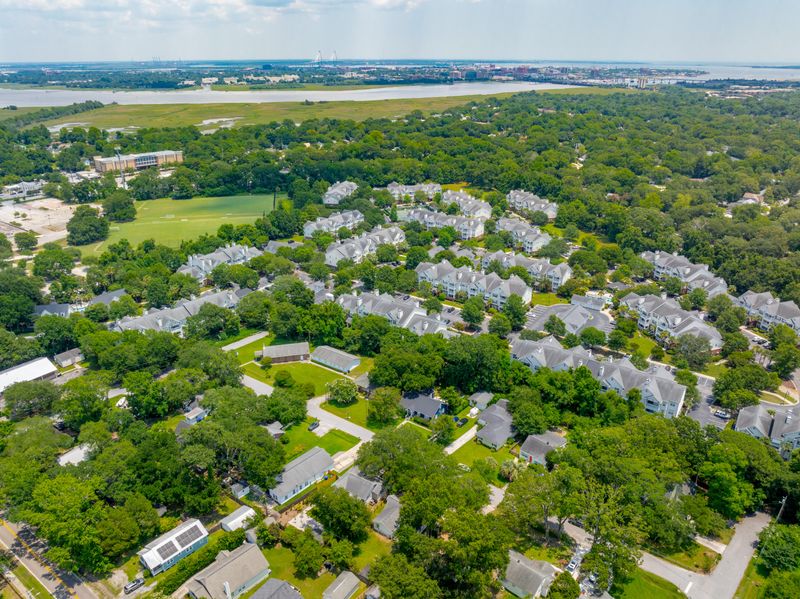 8 Tovey Rd, Charleston, SC 29407