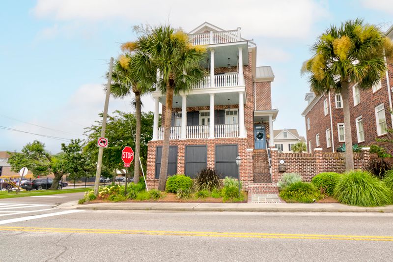 46 Halsey Blvd, Charleston, SC 29401