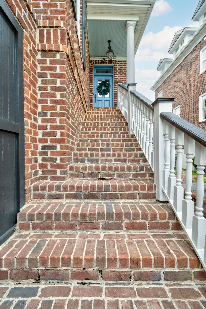 46 Halsey Blvd, Charleston, SC 29401