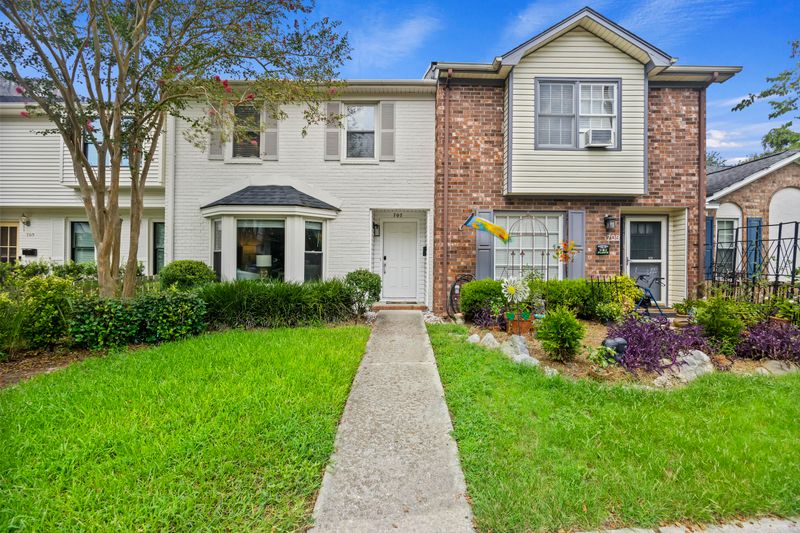 707 Williamson Dr, Mount Pleasant, SC 29464