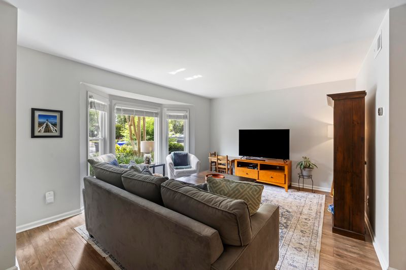 707 Williamson Dr, Mount Pleasant, SC 29464