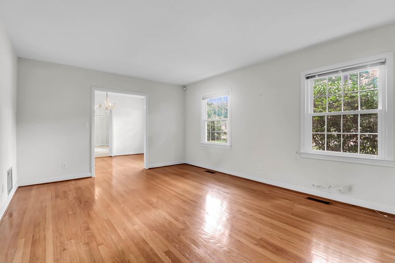 1006 Lakeview Dr, Mount Pleasant, SC 29464