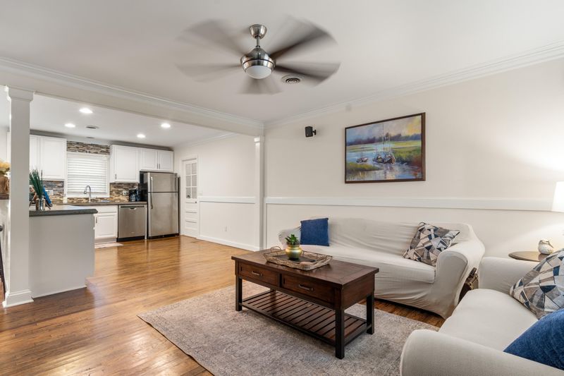 1547 Seacroft Rd, James Island, SC 29412