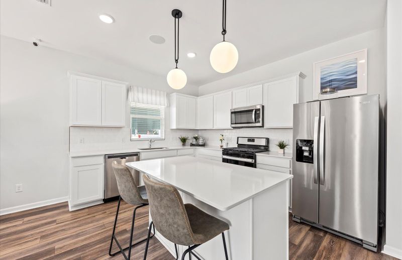 767 Meadowbrook Ln, Summerville, SC 29486