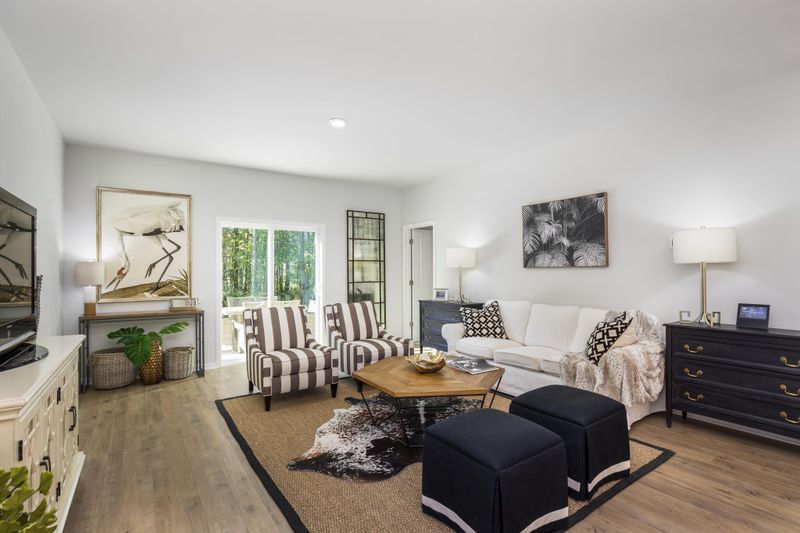 626 Quiet Valley Rd, Summerville, SC 29486