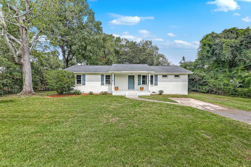 1140 Pleasant Pines Rd, Mount Pleasant, SC 29464