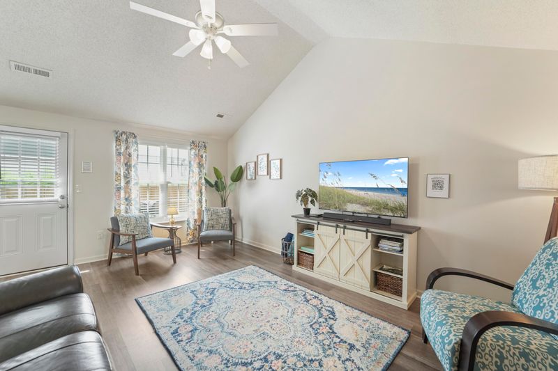 5095 Westview St, North Charleston, SC 29418