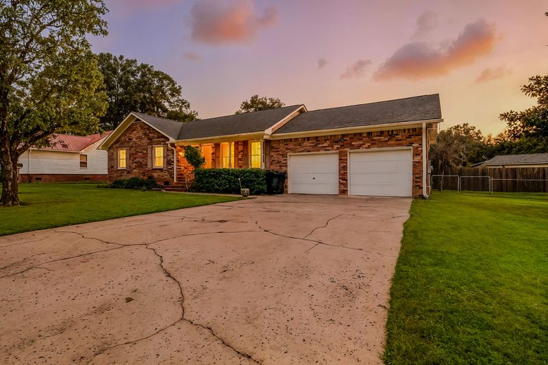 116 Williams Ct, Goose Creek, SC 29445