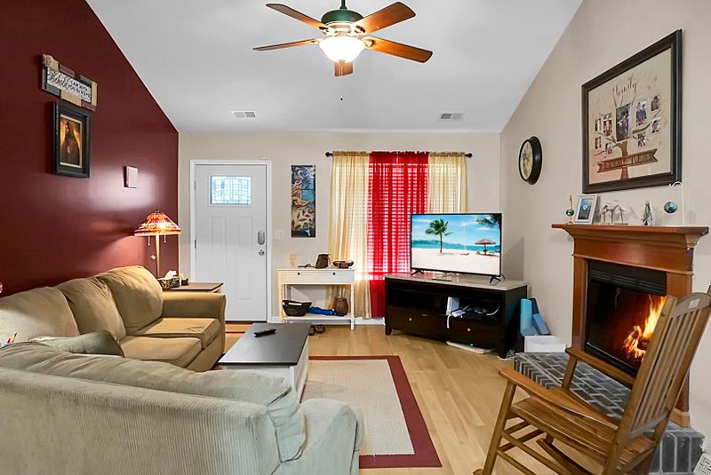 522 Dolphin Dr, Summerville, SC 29485