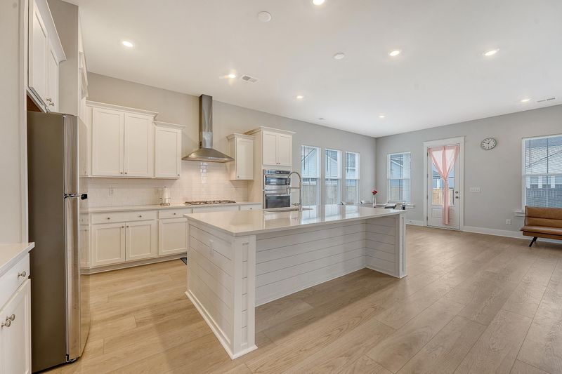 227 Witherspoon St, Summerville, SC 29486
