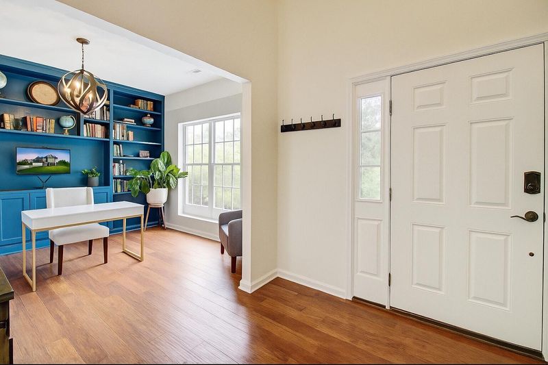 1959 N Smokerise Way, Mount Pleasant, SC 29466