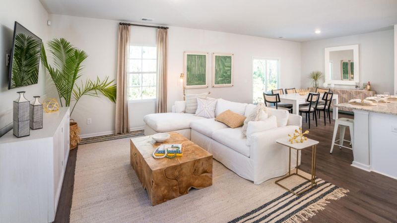 622 Quiet Valley Rd, Summerville, SC 29486