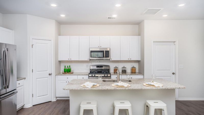 622 Quiet Valley Rd, Summerville, SC 29486