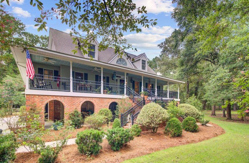 123 Pelzer Dr, Summerville, SC 29485