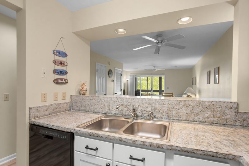 2472 Racquet Club Dr, Seabrook Island, SC 29455