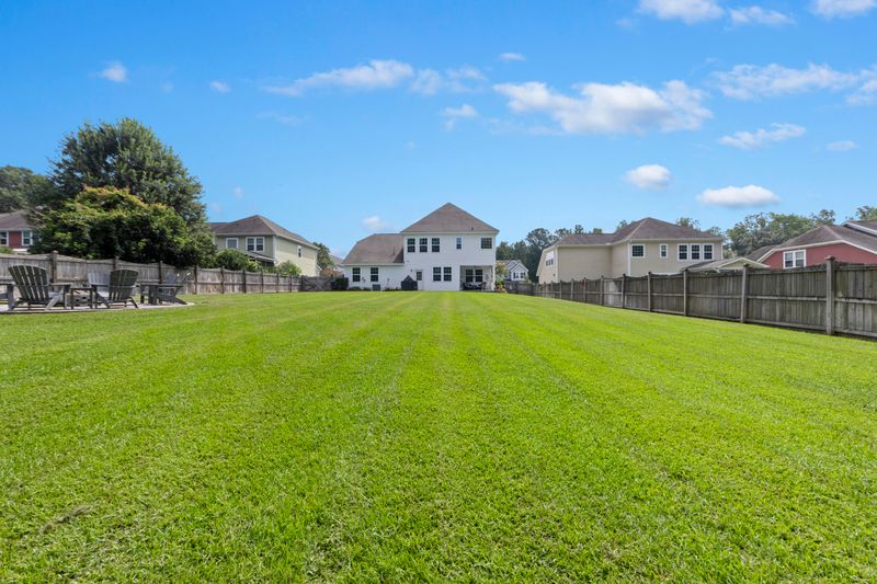 127 Stagecoach Ln, Summerville, SC 29483