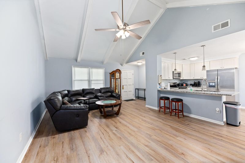 812 Beauregard Rd, Summerville, SC 29486
