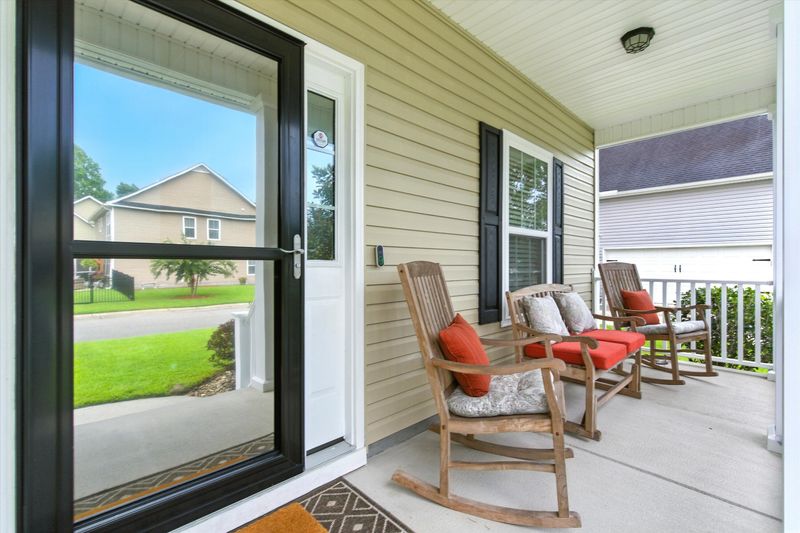 5330 Natures Color Ln, North Charleston, SC 29418