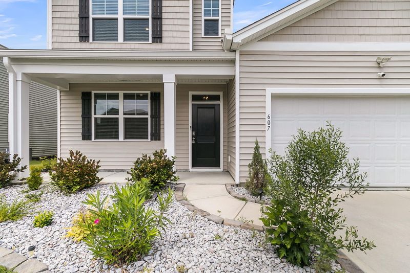607 Silver Spruce St, Summerville, SC 29486