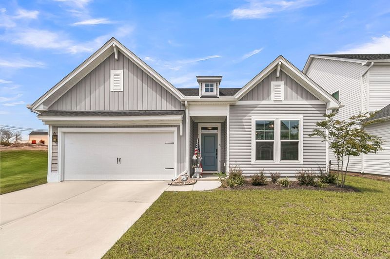 121 Winding Grove Ln, Moncks Corner, SC 29461
