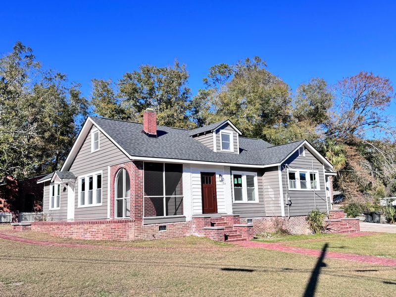 303 Warren St, Walterboro, SC 29488