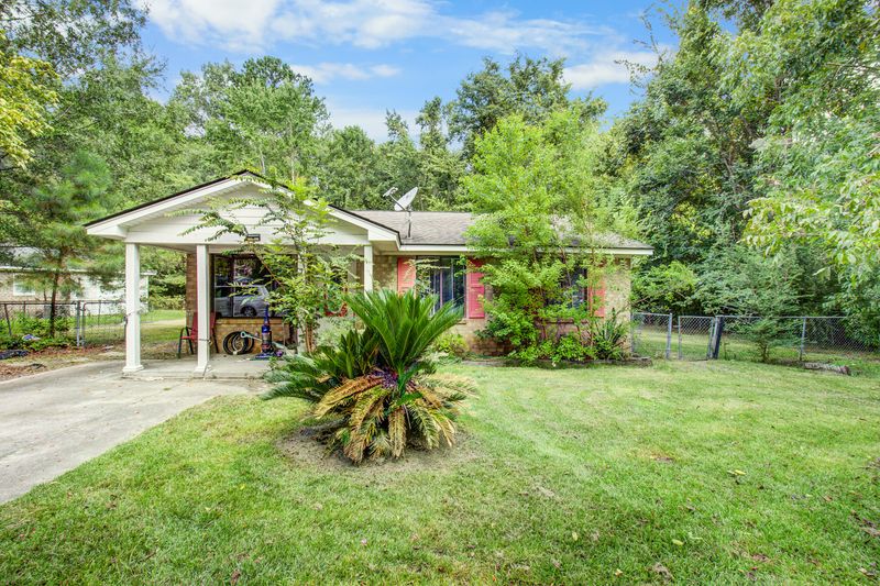 73 Oak Grove Rd, Goose Creek, SC 29445