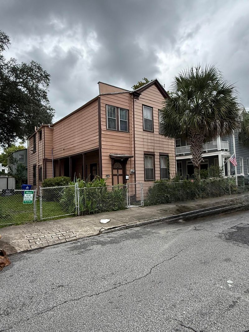 43 Ashe St, Charleston, SC 29403