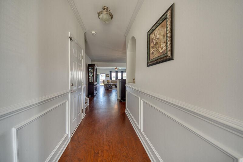 527 Crossland Dr, Moncks Corner, SC 29461